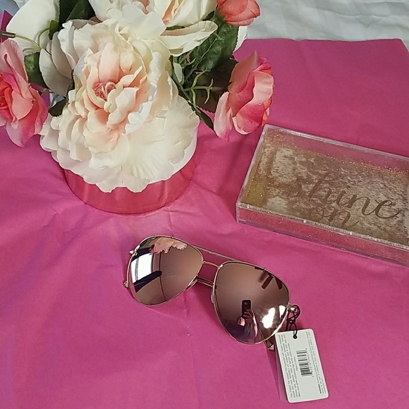 Pink Mirrored aviator sunglasses - Picture 6 of 6